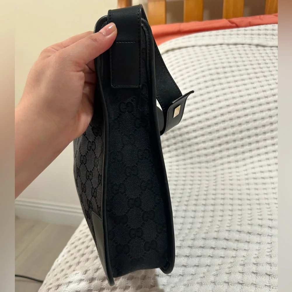 Gucci black monogram shoulder bag - Picture 6 of 10